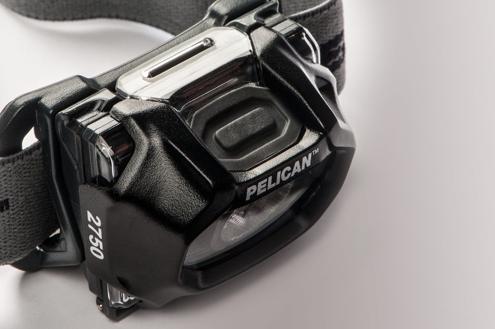 pelican-2750-best-weather-resistant-headlamp.jpg