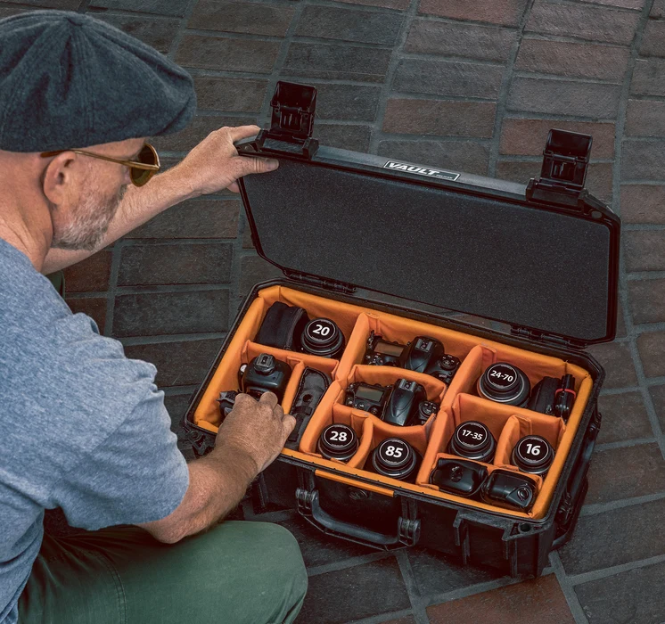 pelican-v525-vault-case-camera-divider