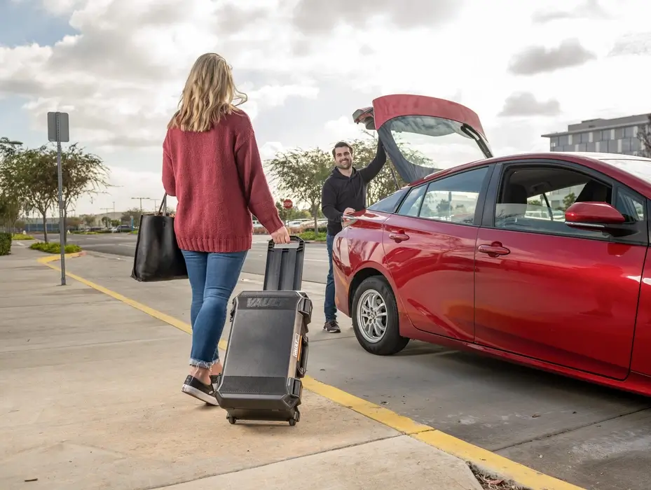 pelican-vault-v525-case-rolling